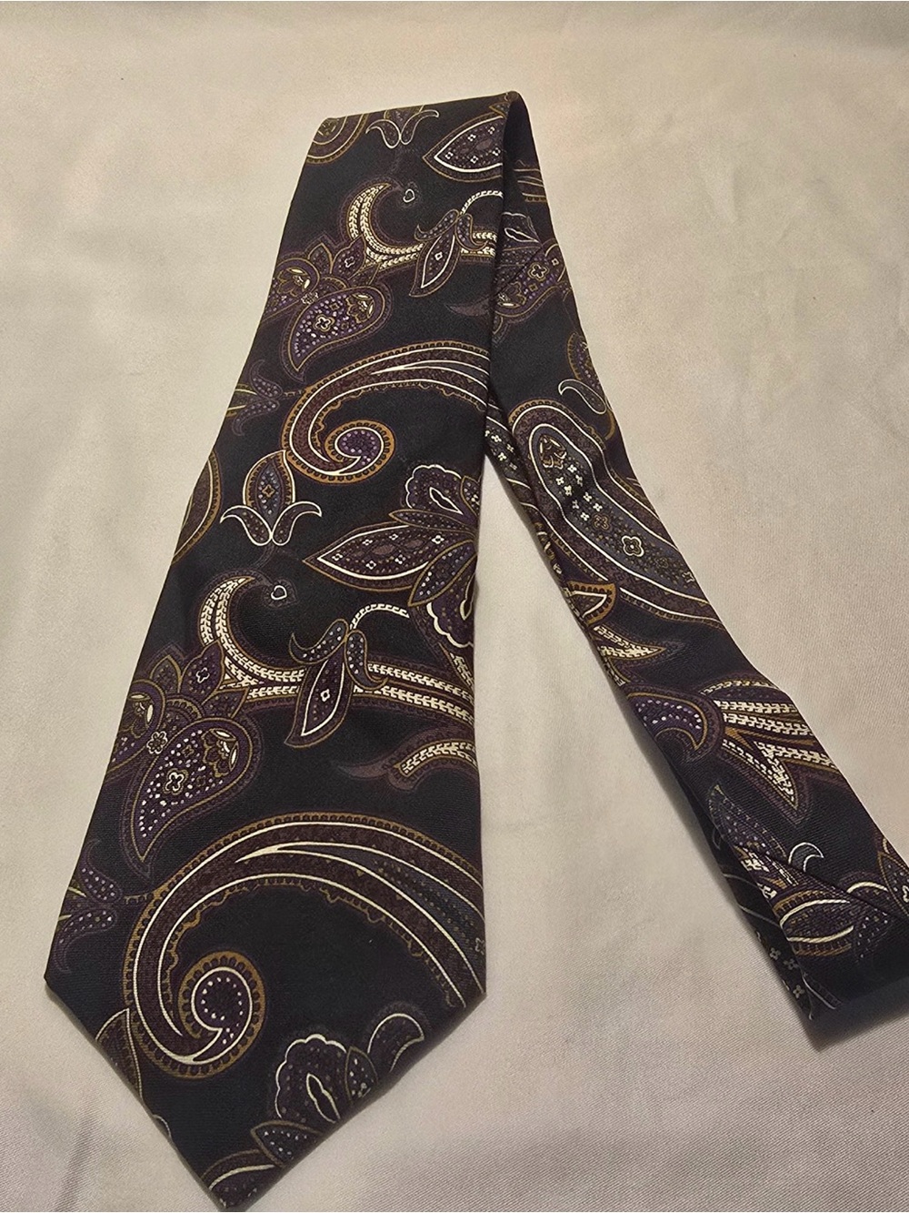 Vintage Don Loper Beverlv Hills Tie 100% Italian Silk Paisley Black Gold Retro